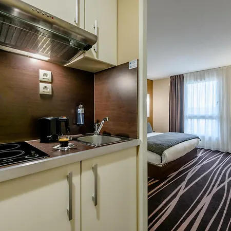 Zenitude Hotel-residences Bordeaux Arena 贝格勒