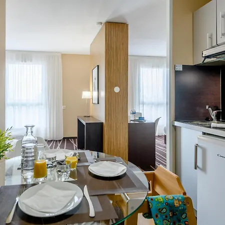 Zenitude Hotel-residences Bordeaux Arena 贝格勒